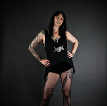 Load image into Gallery viewer, Long High Low Triple Moon Loose Tank Top