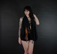 Load image into Gallery viewer, Feather Print Halter Vest
