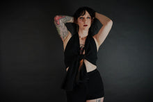 Load image into Gallery viewer, Feather Print Halter Vest

