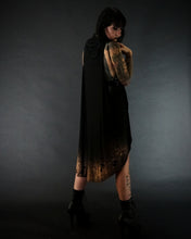 Load image into Gallery viewer, Mushroom Print Reversable Flowing Vest Black Sleeveless
